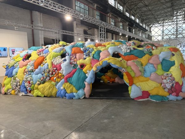 鑫配资 艺术与设计创新未来教育博览会上 知名高校以“展中展”探索人才培养